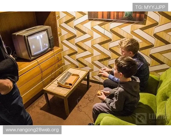 pong电子游戏在现代游戏中的应用与改编,带你领略经典游戏的现代化演绎